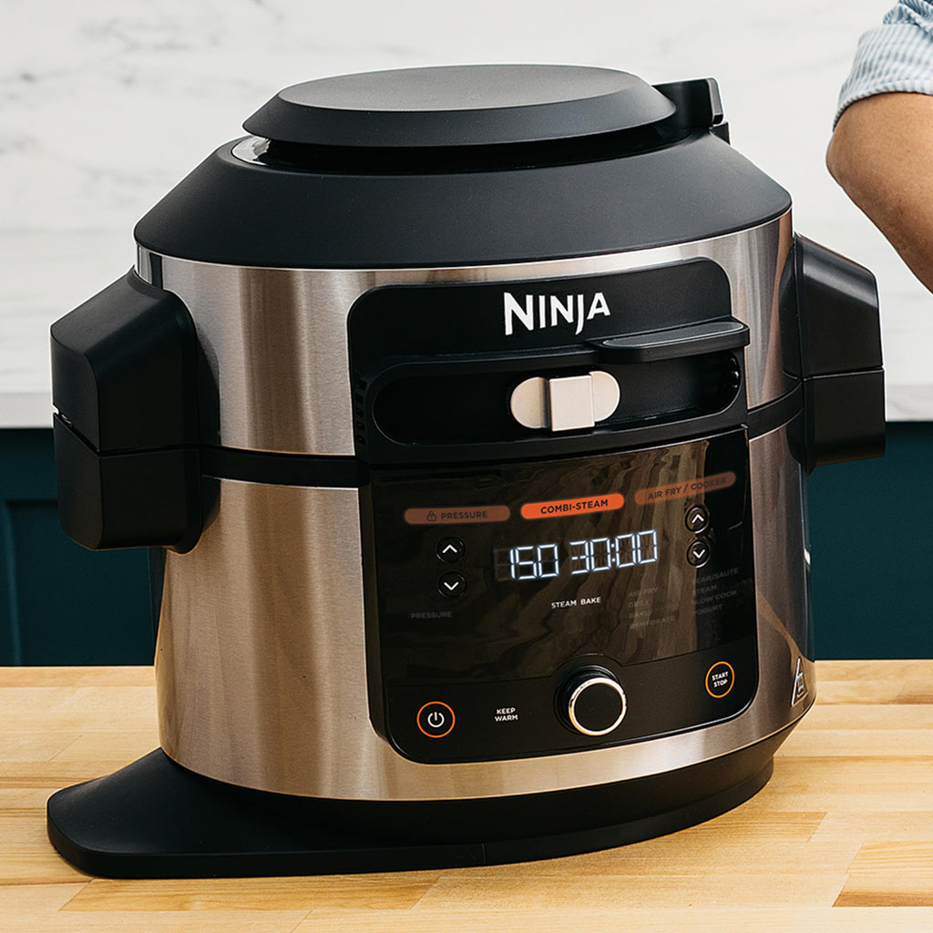 Ninja Foodi Multicuiseur avec SmartLid, 11 en 1, 6L, Autocuiseur Multifonction, Cuisson sous pression, Air Fryer, Friteuse à air, Vapeur combinée, Mijoteuse, Griller, Cuire, Acier inoxydable, OL550EU