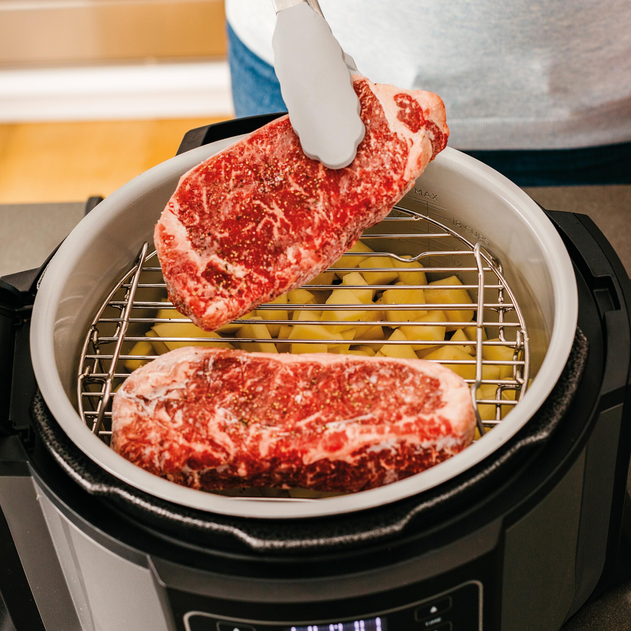 Ninja Multicuiseur Foodi, Air Fryer, 7-en-1, 6L, 7 fonctions de cuisson, Autocuiseur Multifonction, Cuisson sous pression, Friture à l'air, Cuisson lente, Gril et plus, Acier brossé et Noir, OP300EU